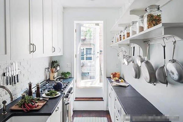 Trong nhà bếp, xoong nồi là thứ khó cất giữ nhất, nhưng nếu nắm bắt được hai điểm này, chúng sẽ được sắp xếp gọn gàng đến bất ngờ-14