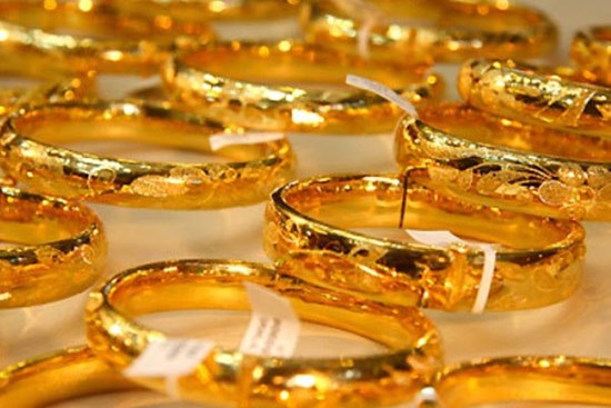 Giá vàng hôm nay 26/2: Mỹ bất ổn, vàng tiếp tục lao dốc