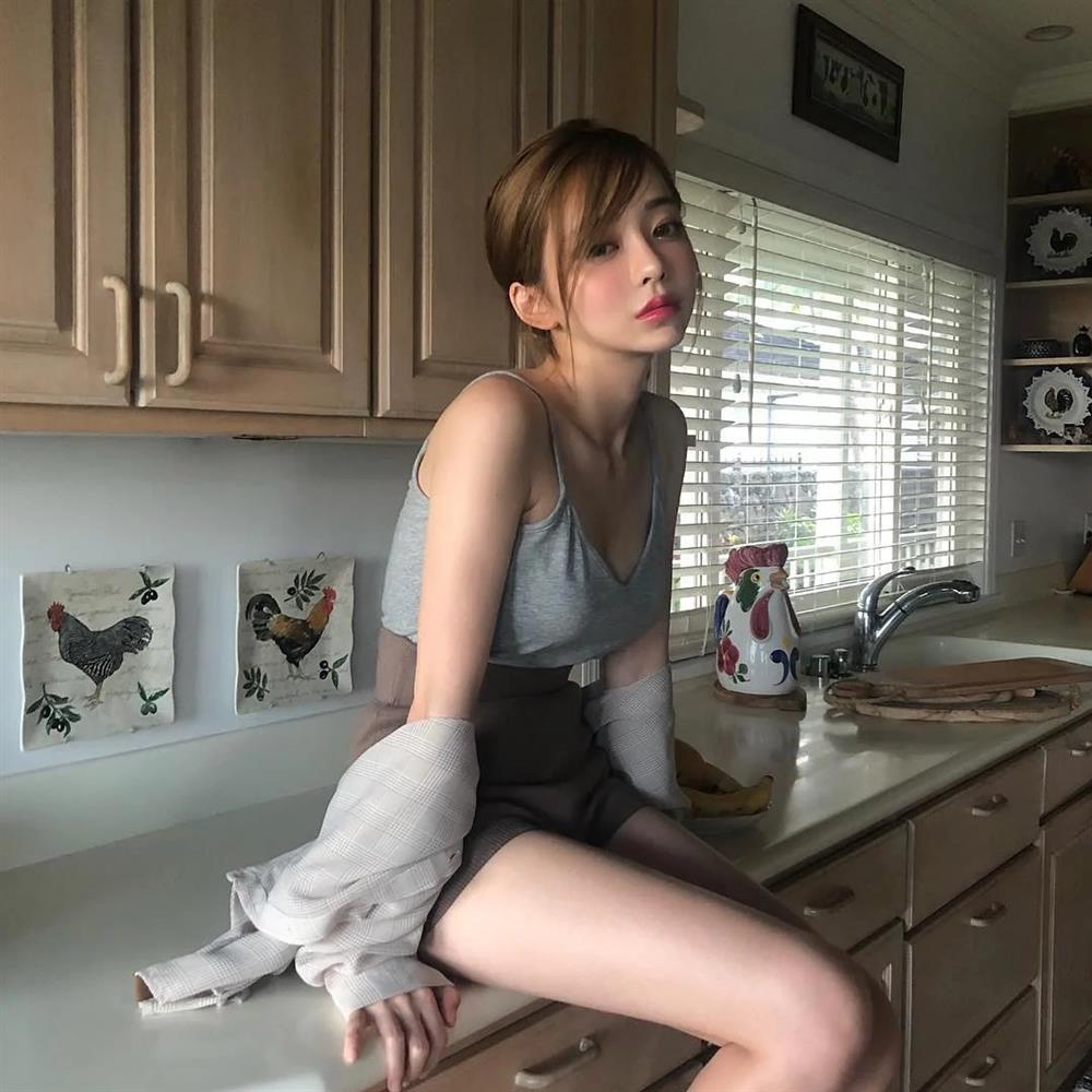 Bài tập đứng dựa vào tường 5 phút giúp giảm cân nhanh chóng, chân và đùi săn chắc rõ rệt-2