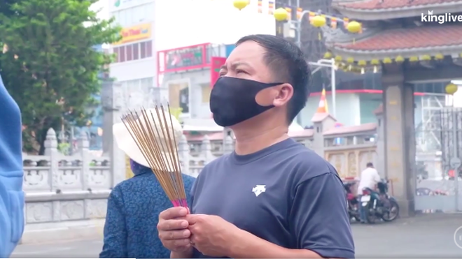 TP.HCM: Nhiều chùa không tổ chức lễ rằm tháng Giêng vì dịch Covid - 19, lượng người dân đi lễ chỉ bằng 2/10 so với mọi năm-2