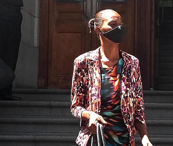 Tìm quả bóng rơi xuống cống, lũ trẻ phát hiện thi thể bé trai đầy giòi bọ, khám nghiệm tử thi tiết lộ nhiều điều đau lòng về nạn nhân-2