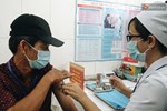 Những ai sẽ được tiêm miễn phí vaccine phòng Covid-19 ở Việt Nam?-1