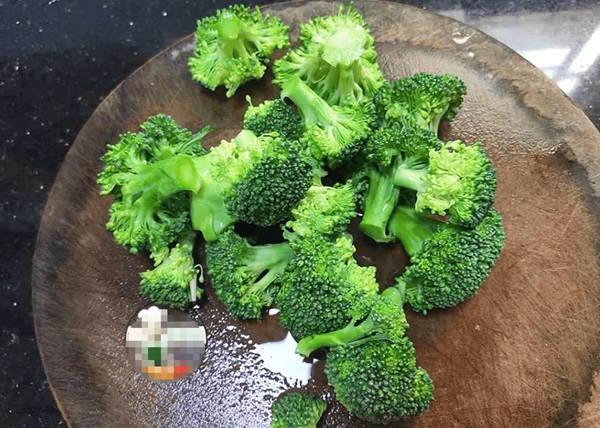 Cả Tết ăn súp lơ tưởng đã chán, nhưng nếu được xào với thứ này vẫn cực ngon, chỉ muốn thưởng thức mãi-3