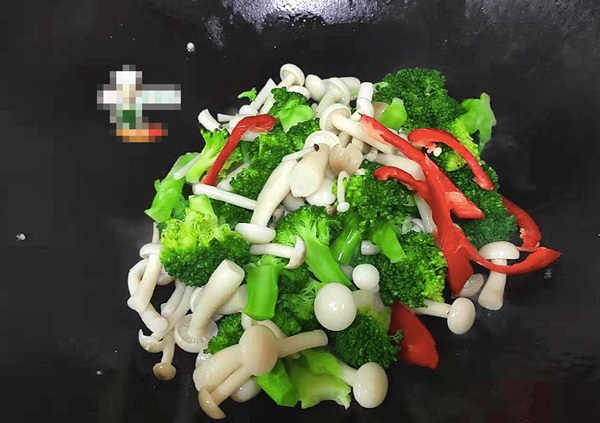 Cả Tết ăn súp lơ tưởng đã chán, nhưng nếu được xào với thứ này vẫn cực ngon, chỉ muốn thưởng thức mãi-9