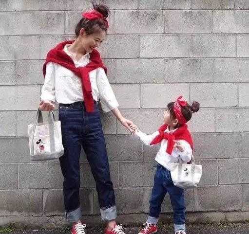 Bé gái 7 tuổi bị bạn bè tẩy chay vì mặc đồ&nbsp;sang chảnh, người mẹ bừng tỉnh&nbsp;sở thích của mình đã tổn hại đến con-2