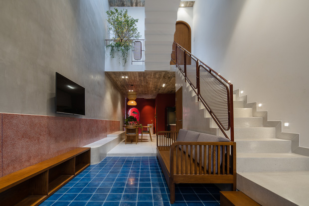 Thương mẹ 30 năm ở nhà xuống cấp, con gái xây tặng ngôi nhà ngoài đóng, trong mở cực độc ở Sài Gòn-4