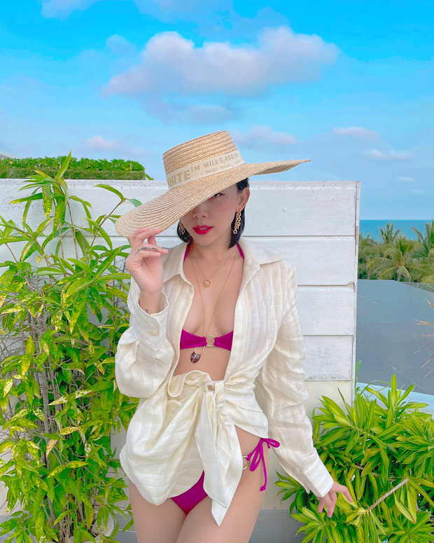Đi nghỉ dưỡng bên Touliver, sáng sớm Tóc Tiên đã khoe ảnh bikini cắt xẻ hiểm hóc, lộ quá nửa vòng 1 phập phồng ná thở-1