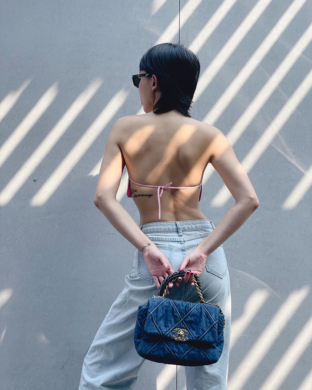 Đi nghỉ dưỡng bên Touliver, sáng sớm Tóc Tiên đã khoe ảnh bikini cắt xẻ hiểm hóc, lộ quá nửa vòng 1 phập phồng ná thở-5