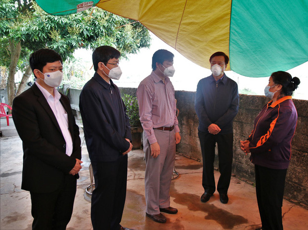 Đau thương bao trùm ngôi nhà của nữ cán bộ y tế tử vong trên đường đi trực chốt-4