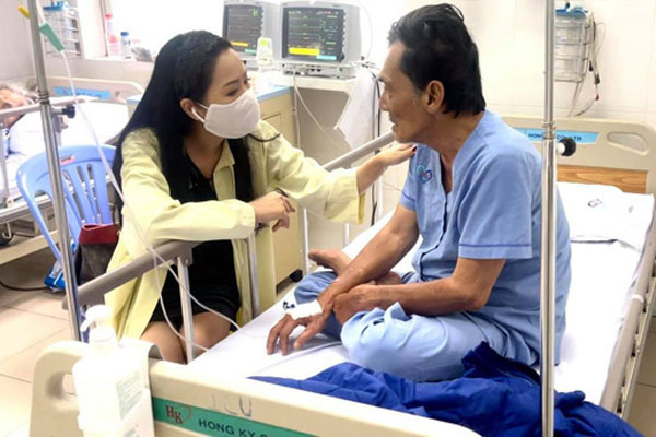 Nghệ sĩ quyên góp được gần 200 triệu đồng giúp Thương Tín chữa bệnh-3
