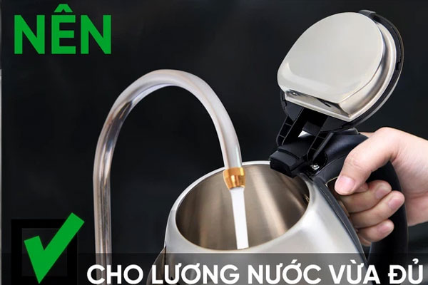 Giày trắng bẩn lấm lem, nhớ ngay mẹo nhỏ này để giày sáng đẹp trở lại-2