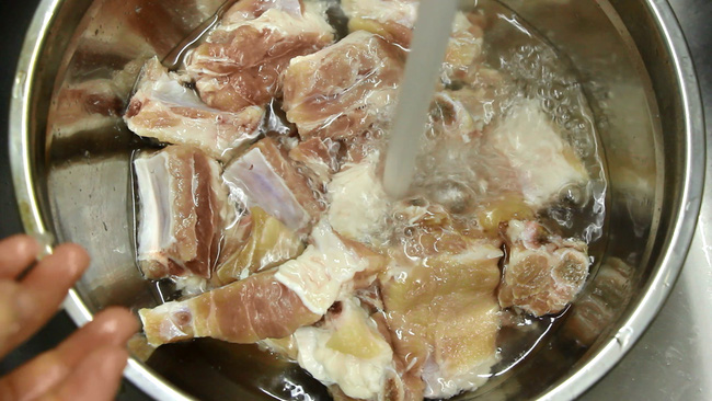 Có tuyệt chiêu này món sườn xào chua ngọt của bạn sẽ là đỉnh của chóp-1