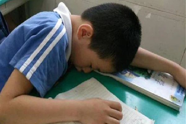 Kinh khủng hơn đòn roi là kiểu giáo dục phủ định, nhiều bố mẹ vẫn dùng cách này mà không biết đã tự tay đẩy con vào ngõ cụt-3