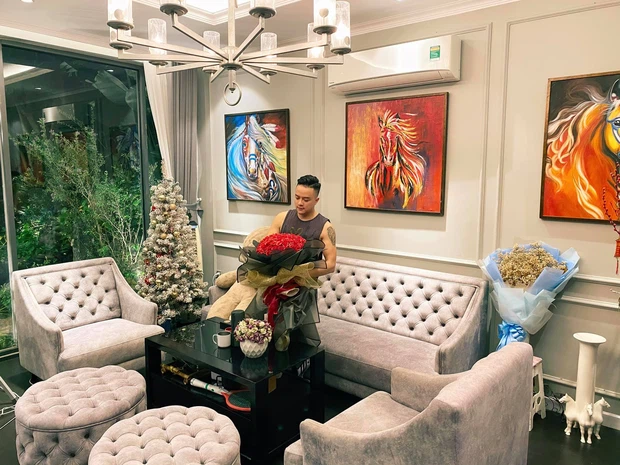 Vbiz có nam ca sĩ là đại gia bất động sản, biệt thự ở Sài Gòn, Đà Lạt, Đà Nẵng nhiều đếm không xuể-2