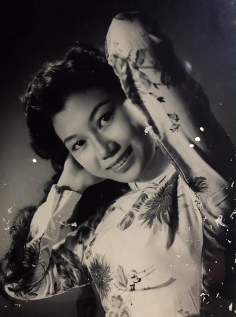 NSND Kim Cương, người hỗ trợ nghệ sĩ Thương Tín có gia thế khủng cỡ nào?-3