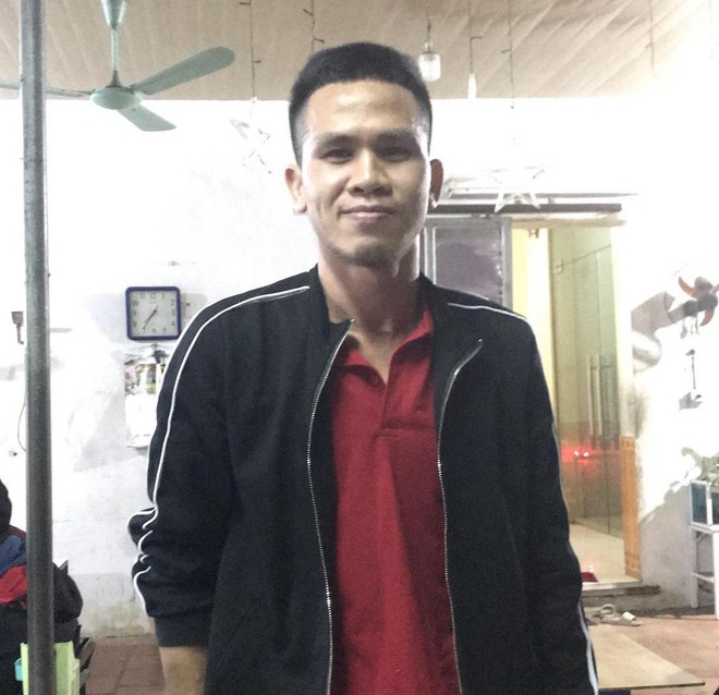 Người đàn ông kể giây phút băng qua tường rào, đỡ cháu bé rơi từ tầng 12A-1