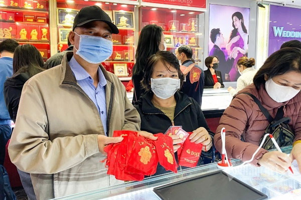 Liều thuốc nào cắt cơn loạn giá vàng?-3