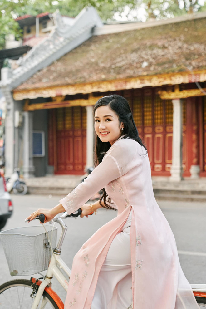 NSND Thu Hà: Nữ hoàng ảnh lịch thập niên 90 và cuộc sống ở tuổi 52-5