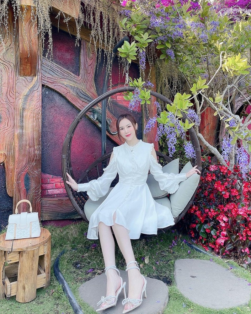 Lệ Quyên sang chảnh với công thức all white - Tóc Tiên lên đồ Retro đẹp ngất ở Đà Lạt-11