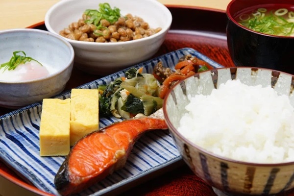 Nữ diễn viên Nhật Bản thường ăn những loại thực phẩm này khiến tim đập nhanh, 9 mạch máu bị tắc nghẽn, có thể đột quỵ bất cứ lúc nào-2