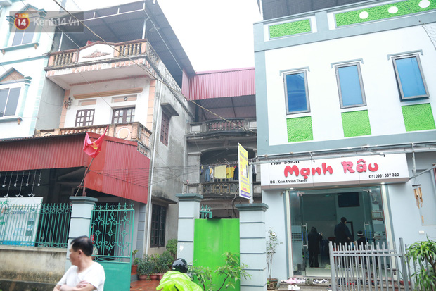 Người hùng cứu sống bé gái 3 tuổi rơi từ tầng 12 qua lời kể của mẹ: Từ nhỏ con hay bị ốm nhưng rất giỏi leo trèo-1