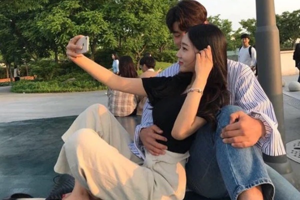 Vợ của người hùng cứu bé gái rơi từ tầng 12 kể chuyện yêu trong tích tắc, từng phải mua thời gian của chồng nhưng nhận về câu trả lời bá đạo-7