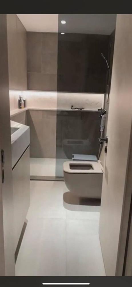 Hào hứng khoe biệt thự mới và phòng tắm siêu xịn, Trấn Thành nói: Chậu rửa mặt xấu nên nhiều người để miệng thúi không đánh răng-4