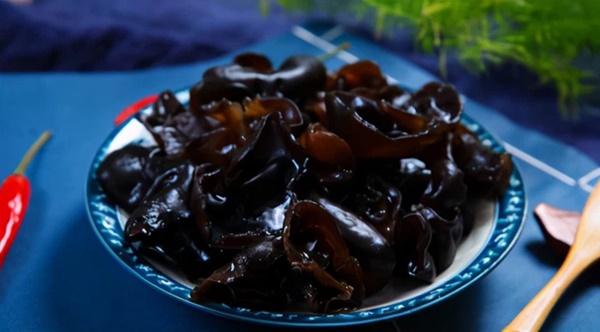 WHO cảnh báo: 4 món ngon thường xuyên xuất hiện trên bàn ăn của các gia đình nằm trong danh sách đen hại gan-4