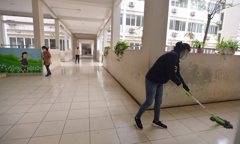 Trường Tiểu học Xuân Phương phun khử khuẩn, tổng vệ sinh toàn bộ khuôn viên trường sẵn sàng đón học sinh quay trở lại-9