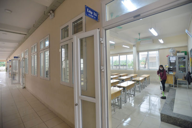 Trường Tiểu học Xuân Phương phun khử khuẩn, tổng vệ sinh toàn bộ khuôn viên trường sẵn sàng đón học sinh quay trở lại-11