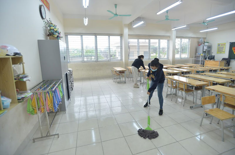Trường Tiểu học Xuân Phương phun khử khuẩn, tổng vệ sinh toàn bộ khuôn viên trường sẵn sàng đón học sinh quay trở lại-12