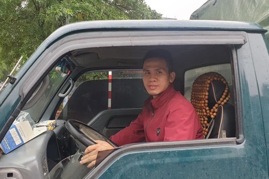 Người cứu bé gái rơi từ tầng 13: “Nhiều người tặng tiền, hiện vật nhưng tôi không nhận