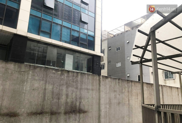 Phân tích vụ bé gái ngã từ tầng 12: Người hùng Nguyễn Ngọc Mạnh phải đỡ một lực gần nửa tấn?-5