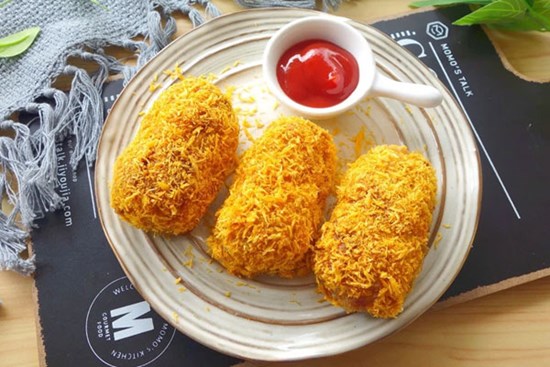 Dùng nồi chiên không dầu làm khoai tây viên giòn thơm ngon xuất sắc