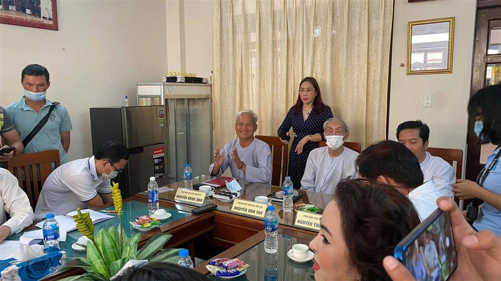 CLIP: Vợ ông Dũng lò vôi đang phơi bày sự thật về ông Võ Hoàng Yên-1