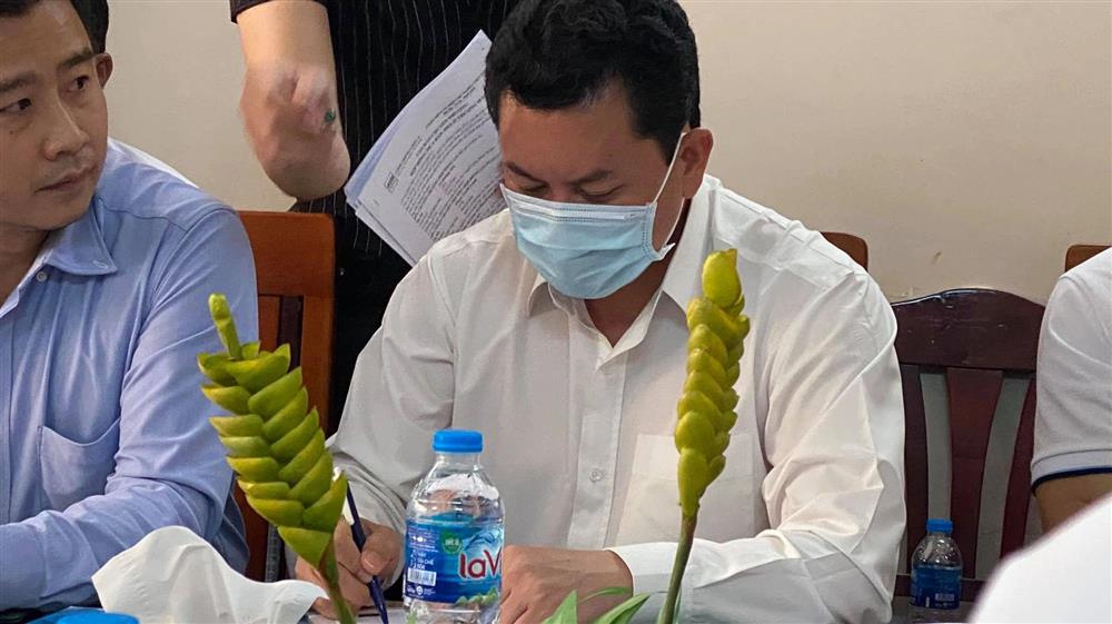 CLIP: Vợ ông Dũng lò vôi đang phơi bày sự thật về ông Võ Hoàng Yên-2