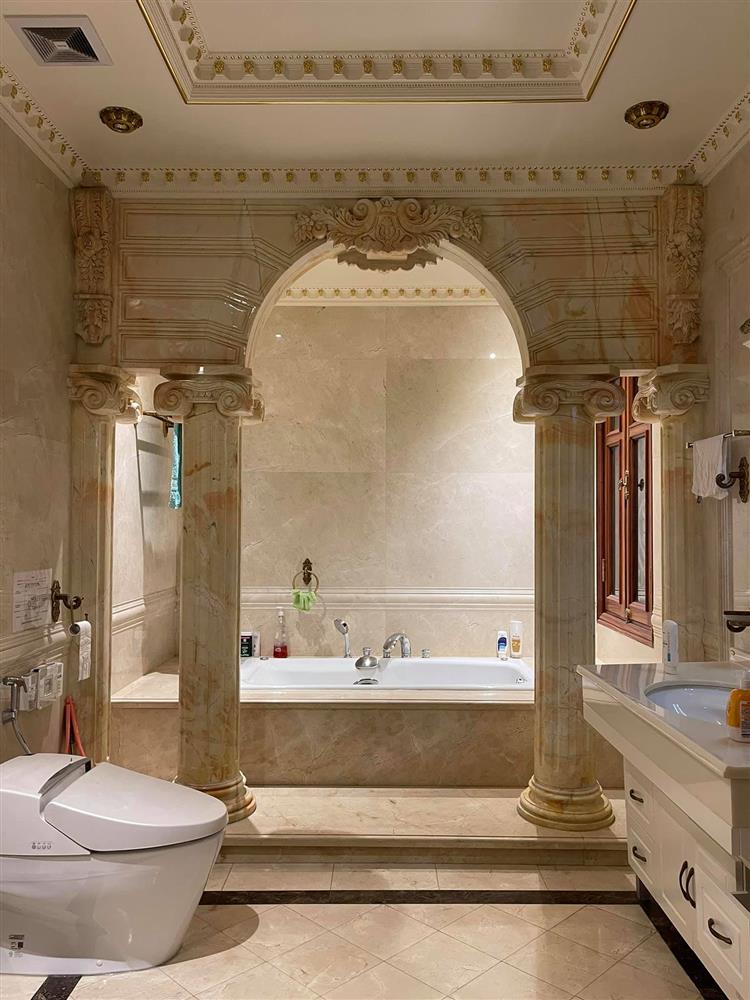 Từng vay nợ, ở lán tạm bợ, đại gia sắt vụn giờ sống trong biệt thự 300 tỷ giữa Hà Nội, nội thất nhìn mà choáng váng-13