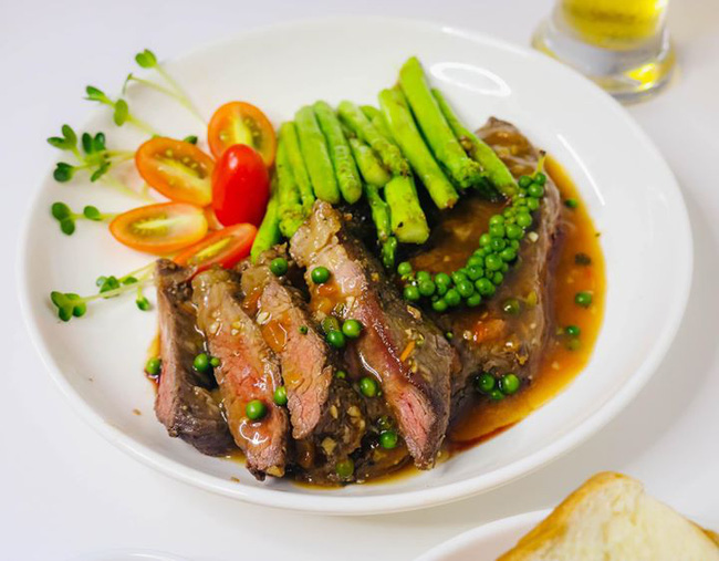 Mách chị em cách chế biến bắp bò ngon xỉu, không kém cạnh nhà hàng: Công thức đơn giản, chỉ 30 phút là xong!-1