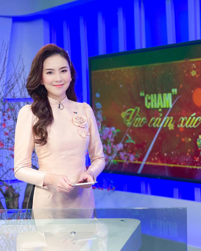 MC xinh nhất VTV khoe ảnh ông ngoại thời trẻ, lướt qua thôi cũng hiểu thế nào là đẹp nhờ gen!-2