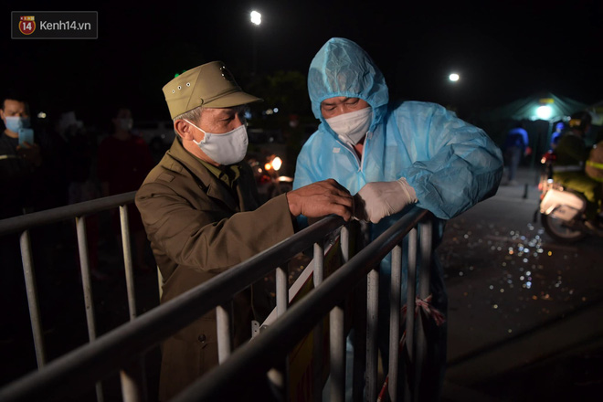 Hải Dương dỡ cách ly xã hội, người dân Chí Linh vui mừng hò reo sau 34 ngày chiến đấu với Covid-19-4