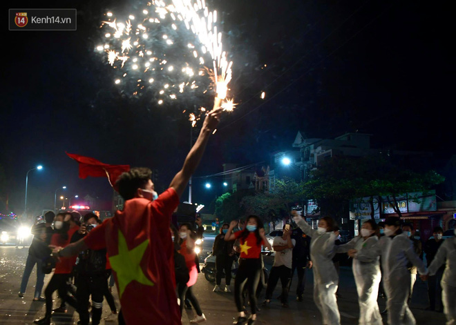 Hải Dương dỡ cách ly xã hội, người dân Chí Linh vui mừng hò reo sau 34 ngày chiến đấu với Covid-19-13