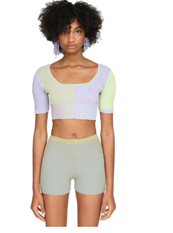 Đụng crop top giống Jennie, Chi Pu giành spotlight nhờ màn khoe vòng 2 căng đét-5