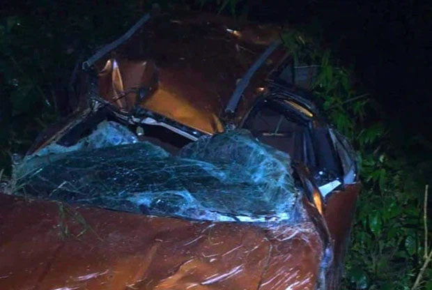 Nghệ An: Ô tô lao xuống vực, cán bộ phòng thanh tra tử nạn trên đường đi công tác-2