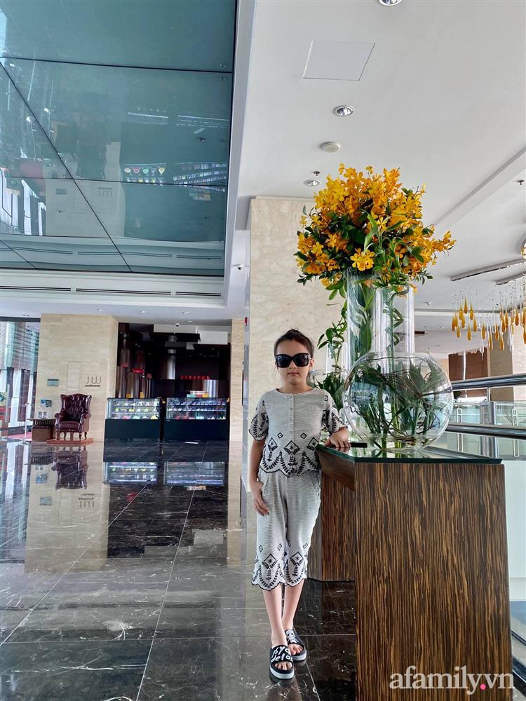 Bất ngờ với ngoại hình hiện tại của Hoa hậu nhí Việt Nam, nhìn đôi chân mà ngưỡng mộ cách nuôi dưỡng của mẹ-8