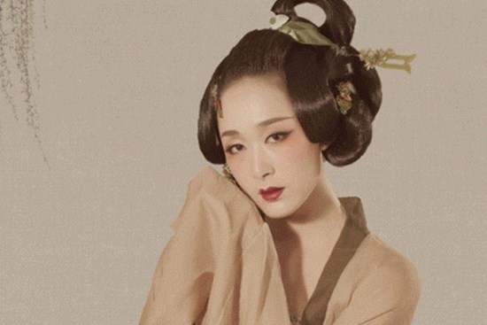 Hoàng đế có năng lực ân ái 