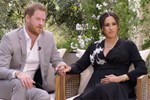 Meghan Markle chính thức tuyên chiến với hoàng gia Anh trong đoạn clip mới, chỉ nói đúng một câu nhưng khiến nhà chồng phải chao đảo-4