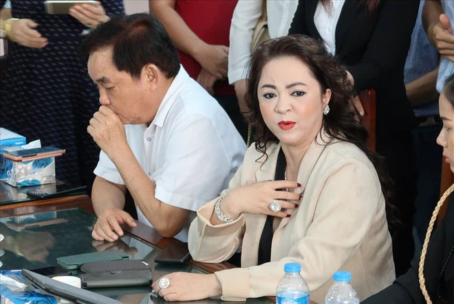 Vợ ông Dũng lò vôi tố bị ông Võ Hoàng Yên lừa gạt hàng trăm tỷ: Cảm thấy bị tổn thương vì đặt niềm tin sai chỗ-2