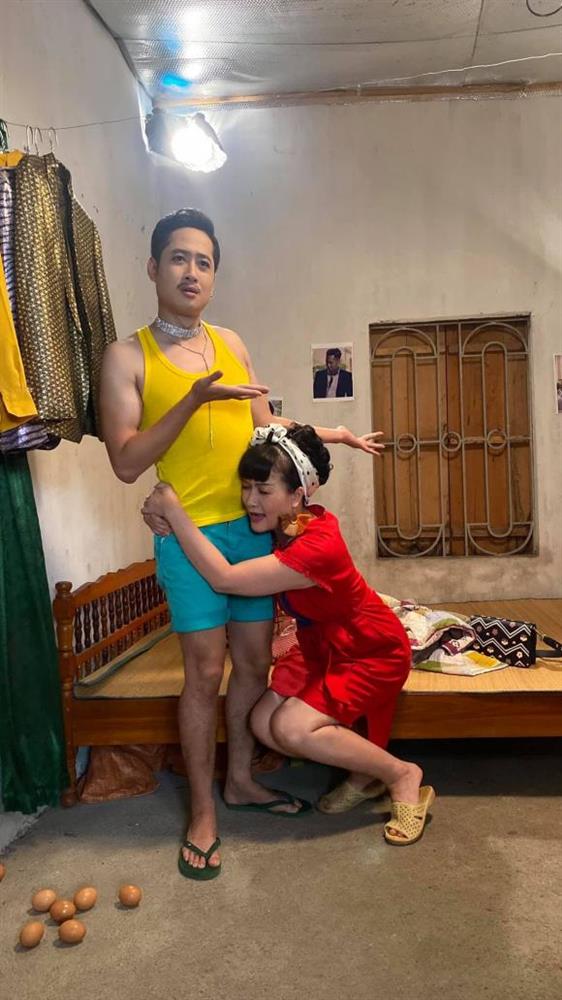 Hình ảnh và cuộc sống ngoại đời khác biệt của Hải bóng bẩy Mạnh Hưng trong Hướng dương ngược nắng-2