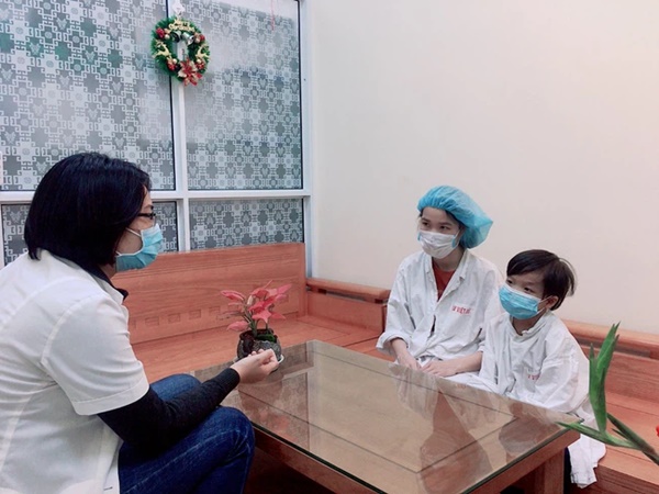 Bé trai 7 tuổi ở Hà Nội là bệnh nhi ghép tim nhỏ tuổi nhất Việt Nam đã được ra viện-3