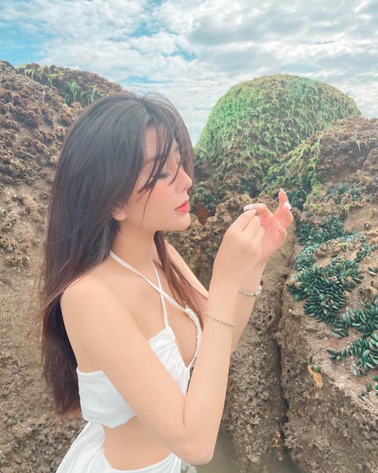 Nữ thần học đường” nổi nhất Sài Gòn một thời chào tuổi 20 bằng bộ ảnh nhìn mà muốn thoát vị đĩa đệm-5